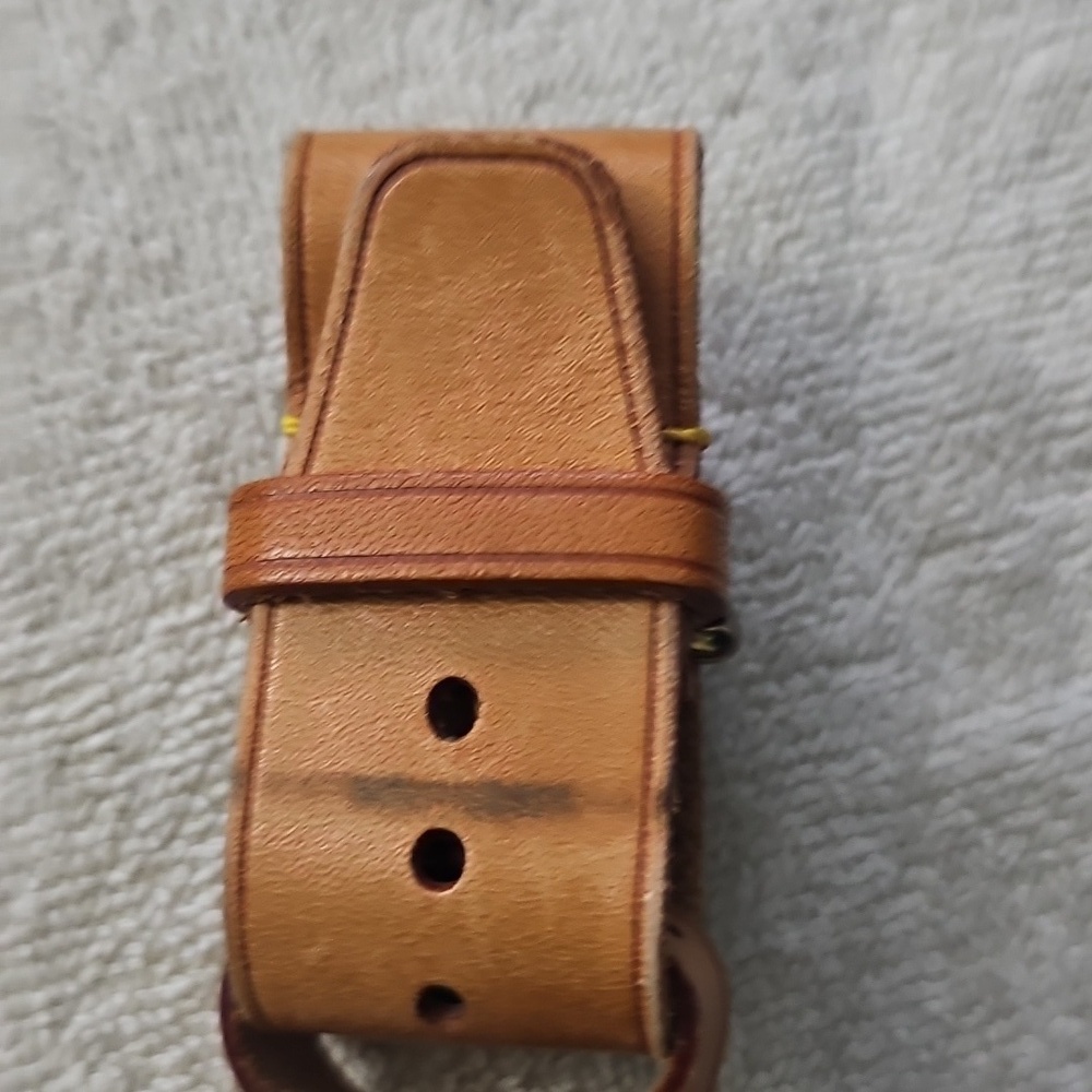 Louis Vuitton - Vachetta Luggage Tag & Poignet - Tan Leather Accessory - Picture 4 of 6